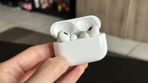 Apple AirPods Pro Active Noise Cancellation