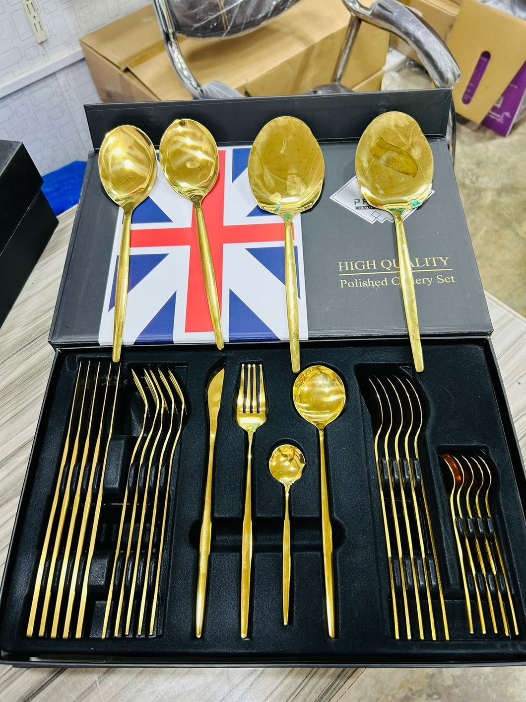 CP012 LOT IMPORTED PURE GOLDEN 28 PIECES CUTLERY SET